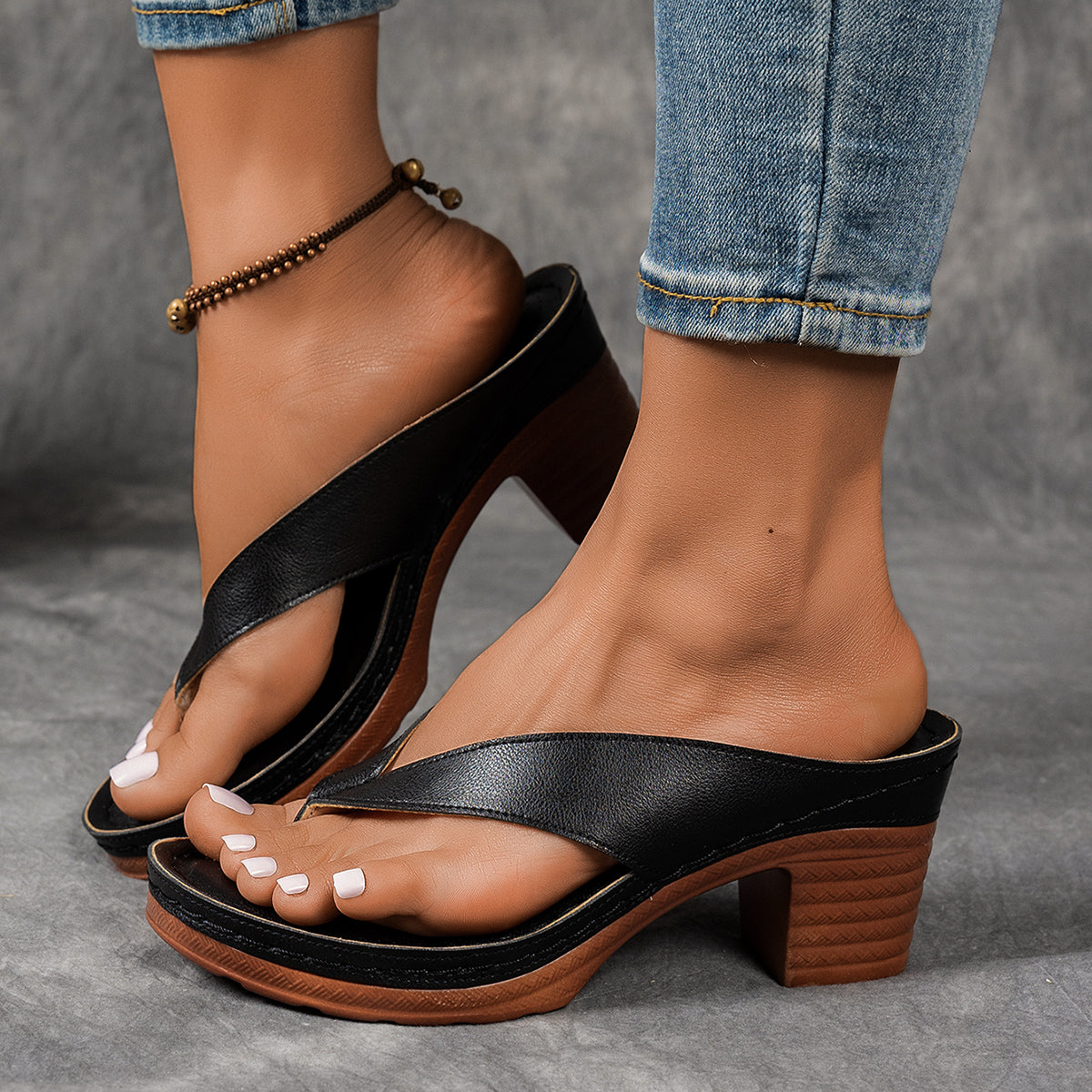 Women's Fashion Split Toe Design Outdoor Beach Non-Slip Thick Wedge Slippers