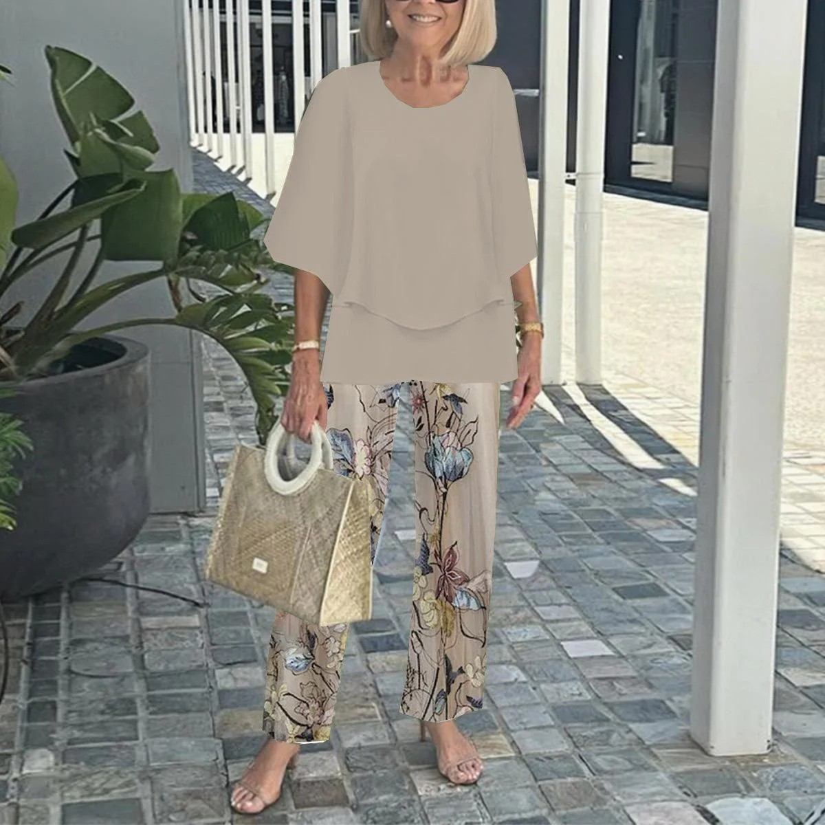 Women's Round Neck Mid-Sleeve Top With Floral Print Pants Set Two-Piece